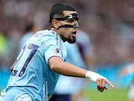 Daniel Muñoz, gran figura del Nottingham Forest en la victoria sobre Aston Villa por Premier League. (Photo by Charlotte Wilson/Offside/Offside via Getty Images)