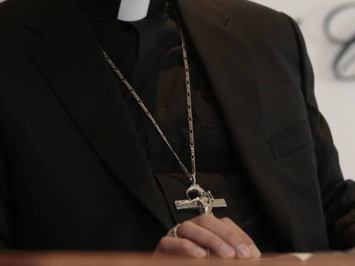 Sacerdotes colombianos acusados por tener relaciones sexuales en público