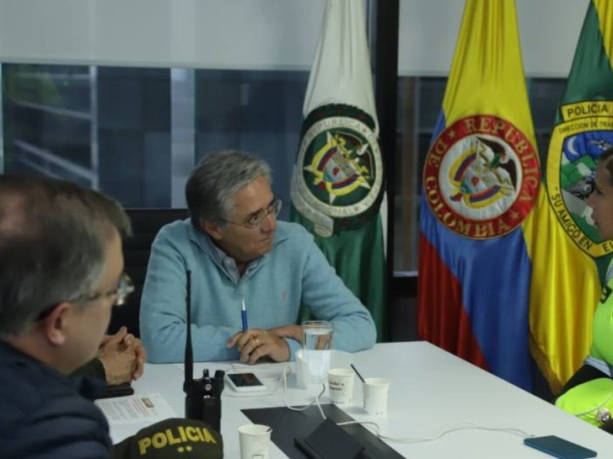 Patrullera irrespetada por abogado recibió respaldo del Gobierno Nacional