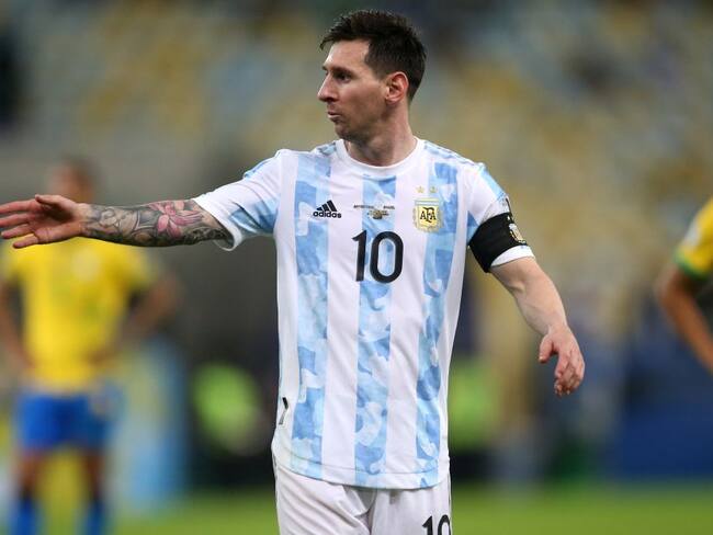 Lionel Messi lidera la nómina de convocados de Argentina.