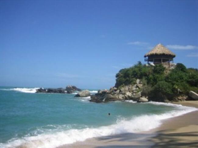 Rescatados sanos y salvos dos turistas perdidos en el Tayrona