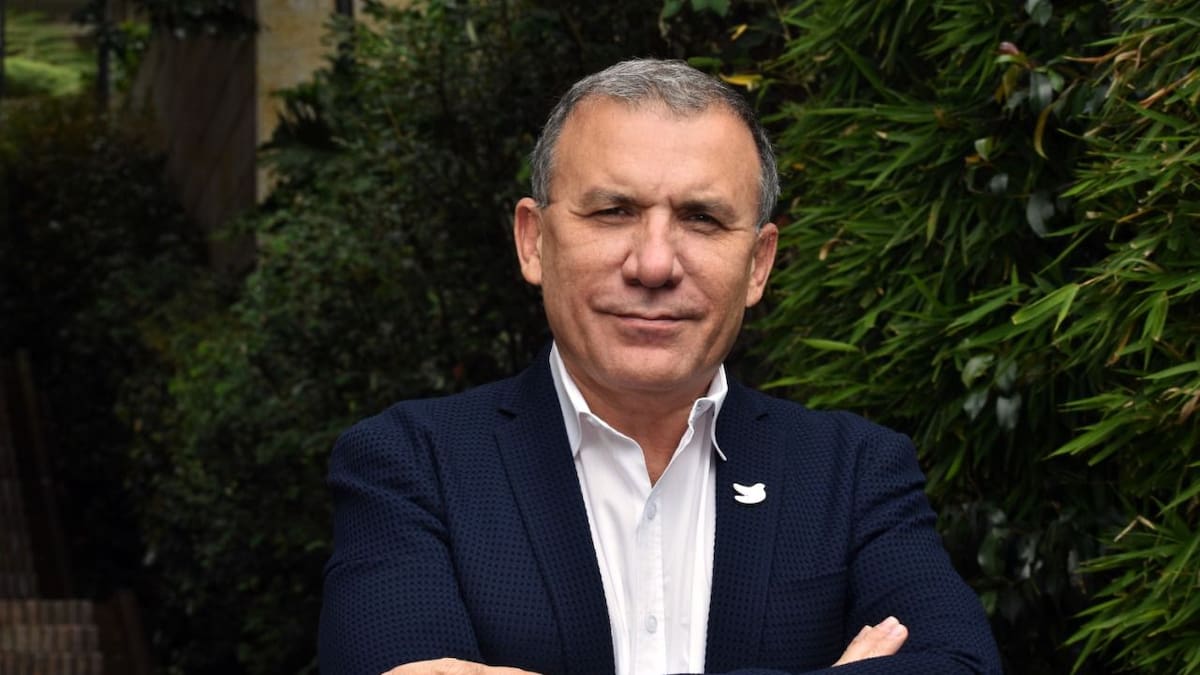 No me han ofrecido nada distinto que cumplir con mi tarea como embajador: Roy Barreras