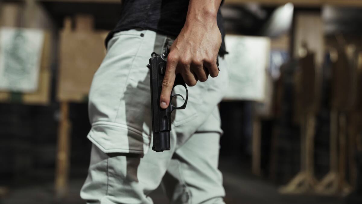 Robo en un supermercado al norte de Bogotá: delincuentes amenazaron a cajera con pistola