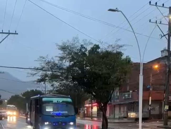 Fuertes lluvias se registran en Santa Marta