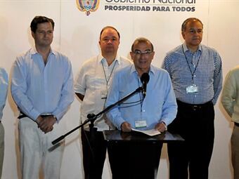 Equipo negociador del Gobierno para los diálogos. Foto: Colprensa.