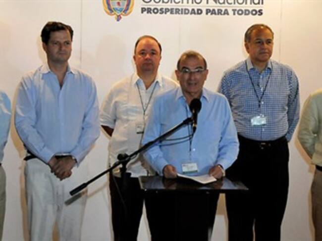 Equipo negociador del Gobierno para los diálogos. Foto: Colprensa.