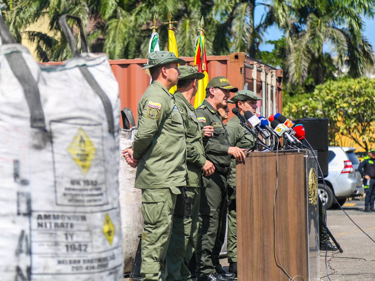 Policía incauta en Barranquilla 2.4 toneladas de cocaína del Clan del Golfo