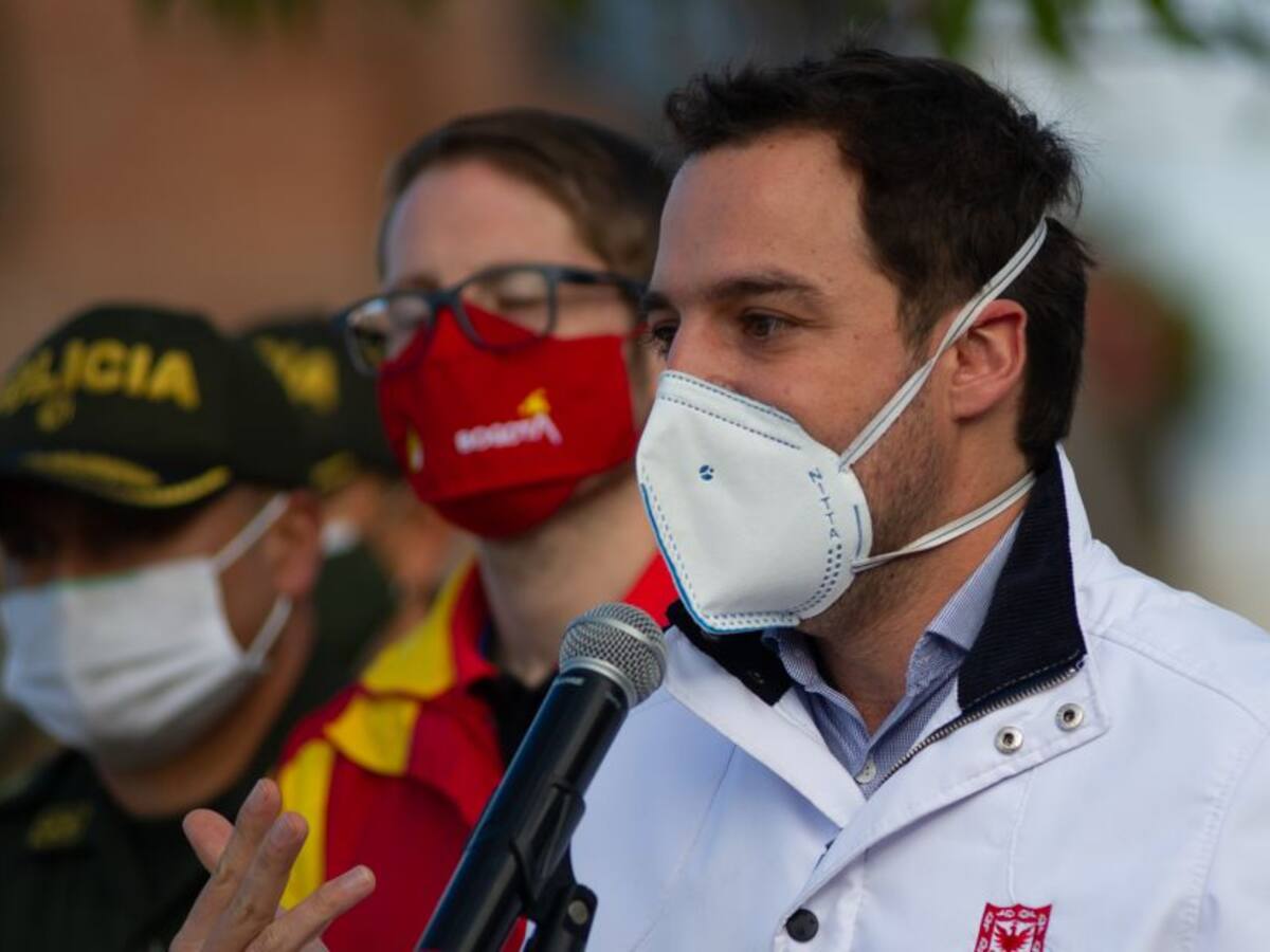 Fiscalía abre investigación contra secretario Luis Ernesto Gómez