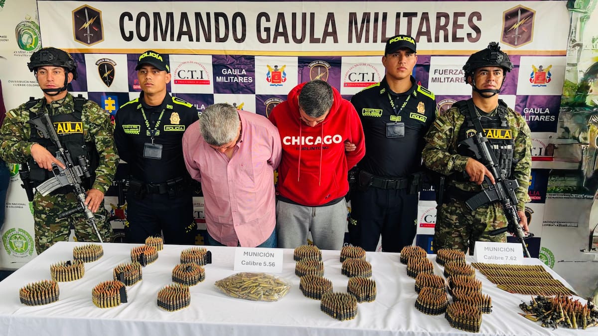 Capturan a dos hombres con 3 mil cartuchos: iban a ser entregados a grupos armados organizados