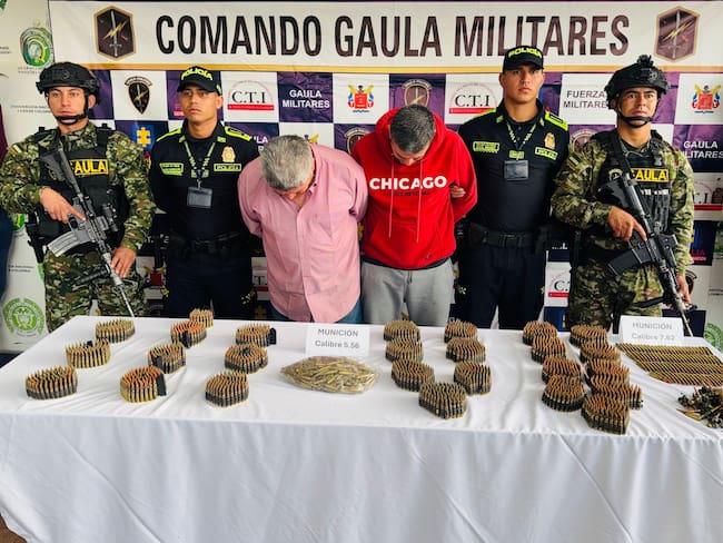 Capturan a dos hombres con 3 mil cartuchos: iban a ser entregados a grupos armados organizados