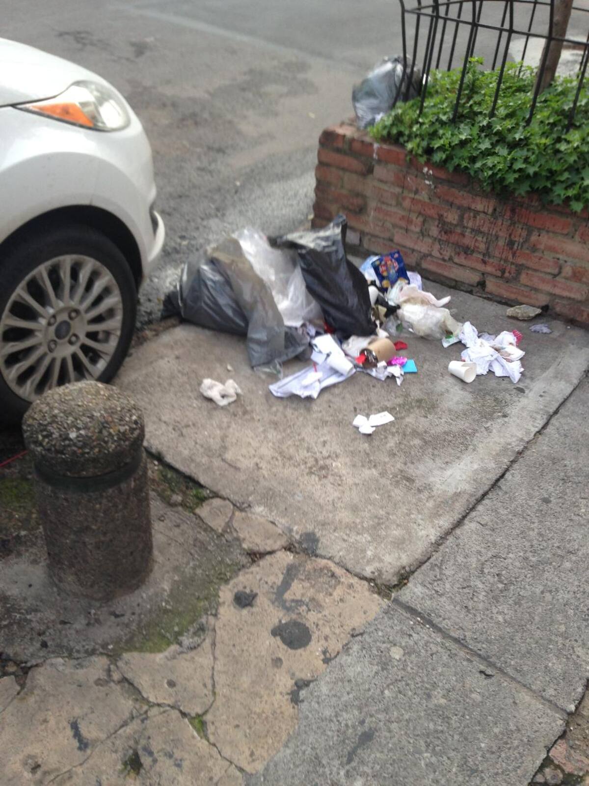 El gerente de Aguas de Bogotá dijo que antes del mediodía se restablecería el normal servicio de recolección. Foto: Caracol Radio