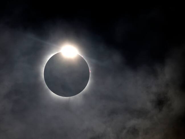 El eclipse solar total se extiende por América del Norte, desde México hasta Canadá/  (Foto de Ron Jenkins/Getty Images)