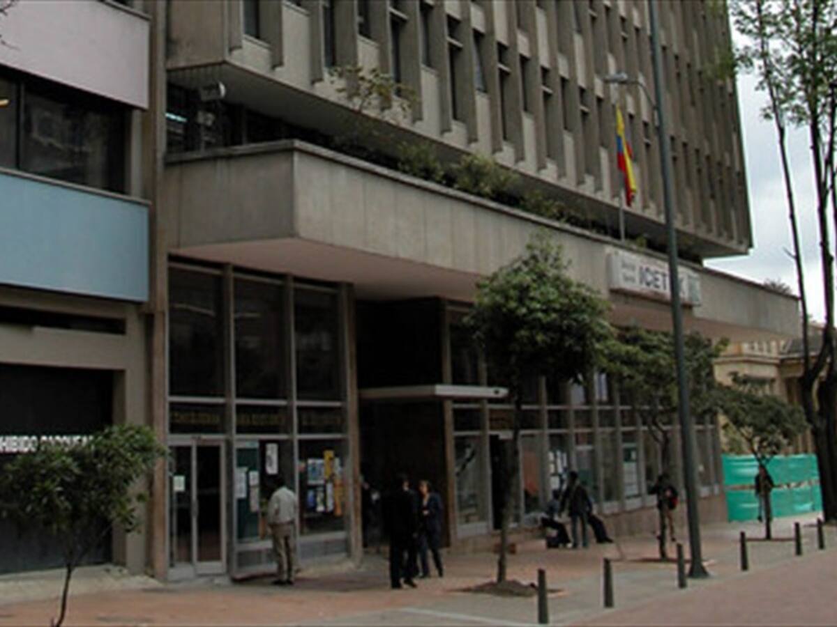 Rodrigo Lara denuncia que continúa cobro prejurídico del Icetex