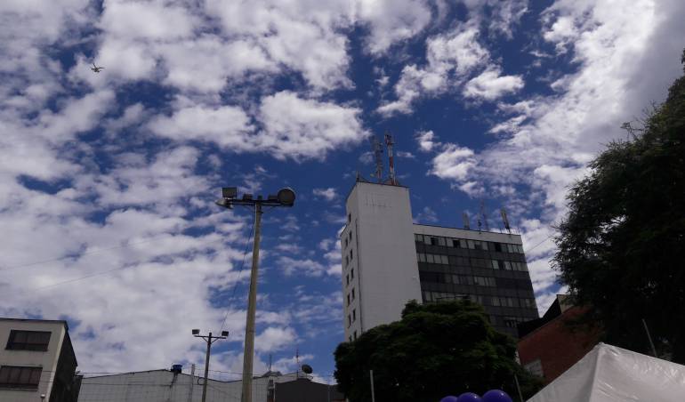 De lunes a viernes escuche 1150AM Las noticias de la región