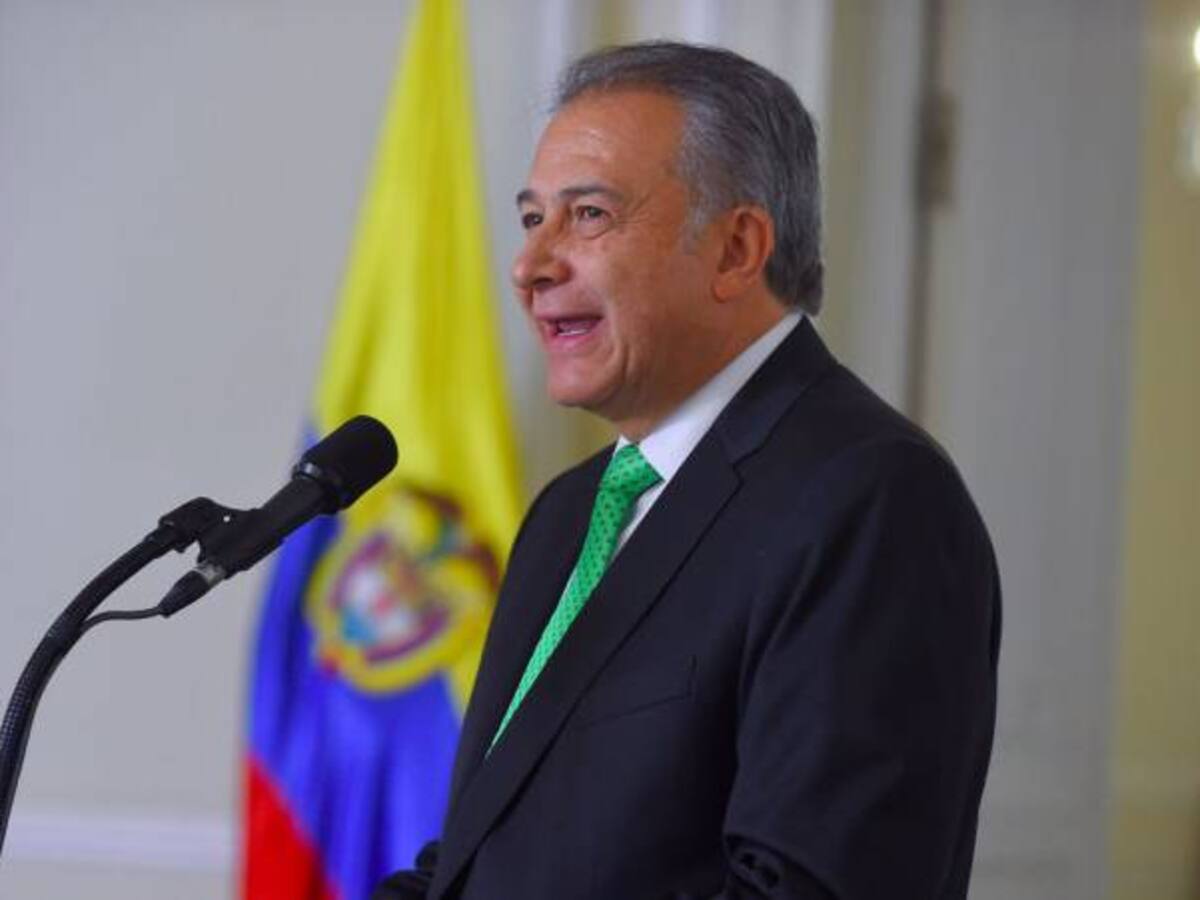 El Gobierno no se inmovilizará por el paro armado del ELN: Óscar Naranjo