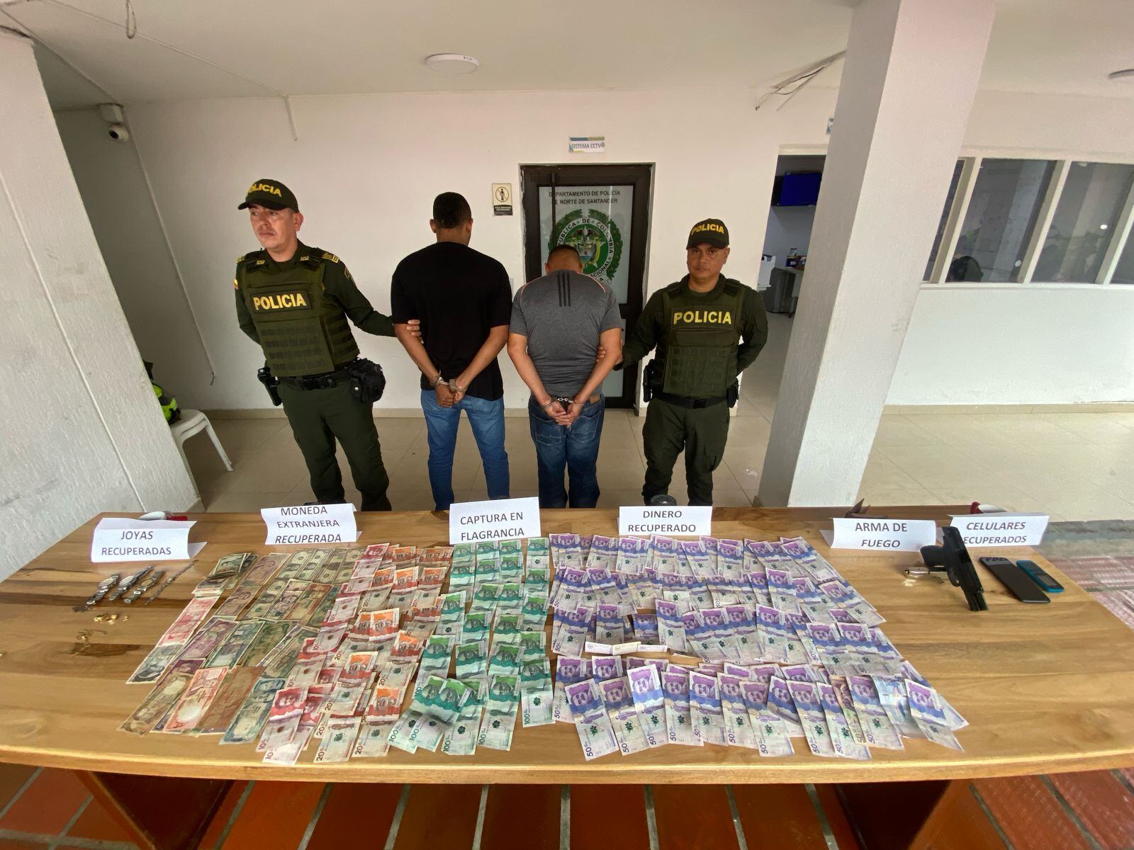 Capturados en Chinácota. / Foto: Cortesía Policía.