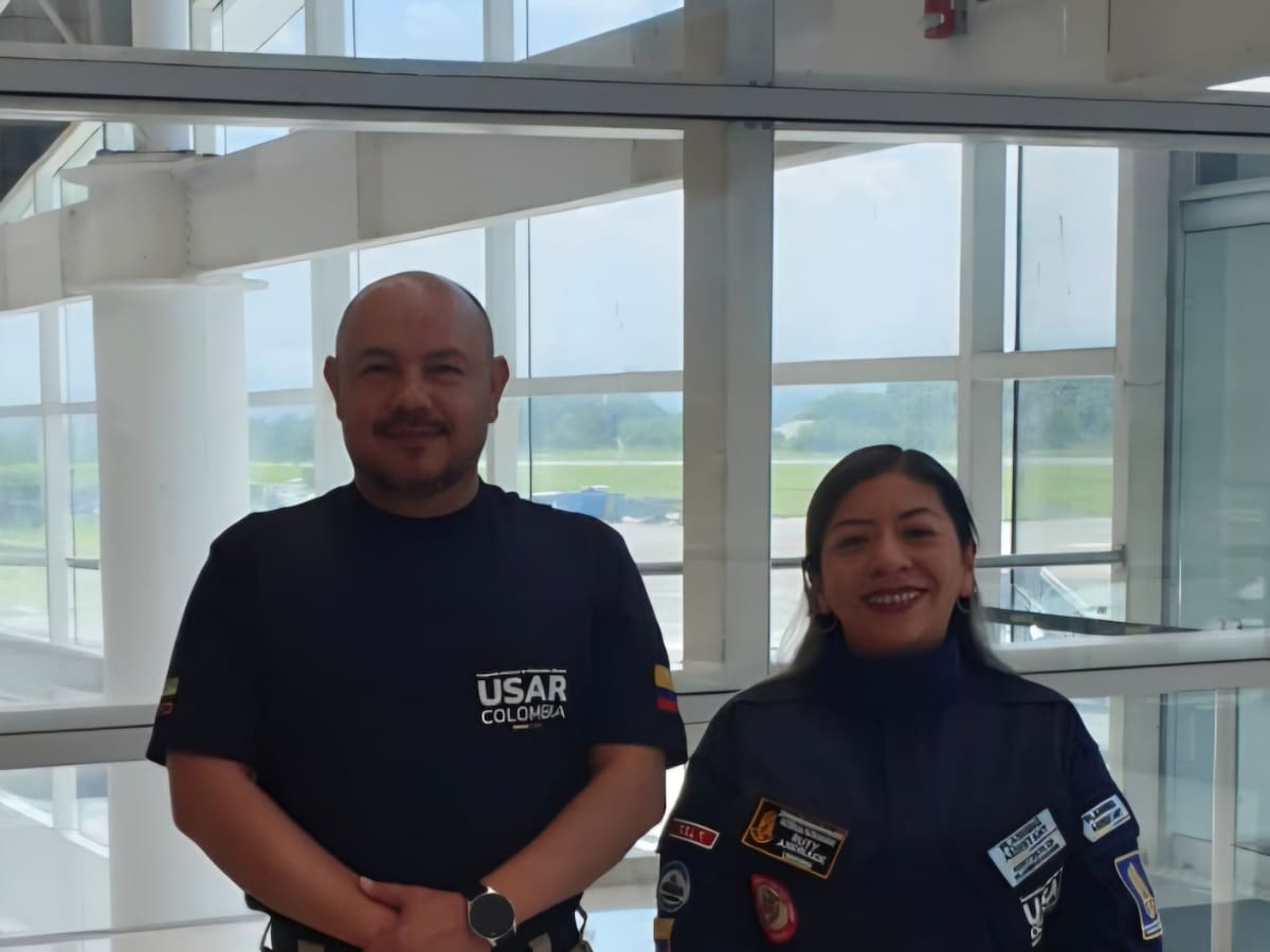 Dos bomberos de Pasto integran misión colombiana de rescate en Venezuela