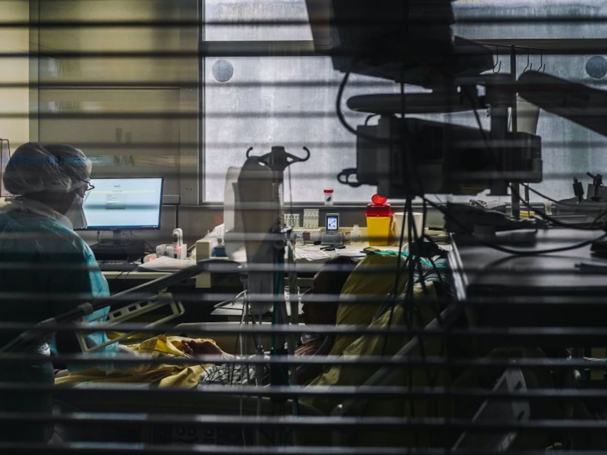 Mujer denuncia que entró a tratarse un tumor y terminó con amputación de manos y pies