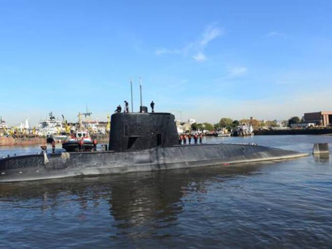Armada de Argentina no ha detectado indicios para localizar submarino desparecido