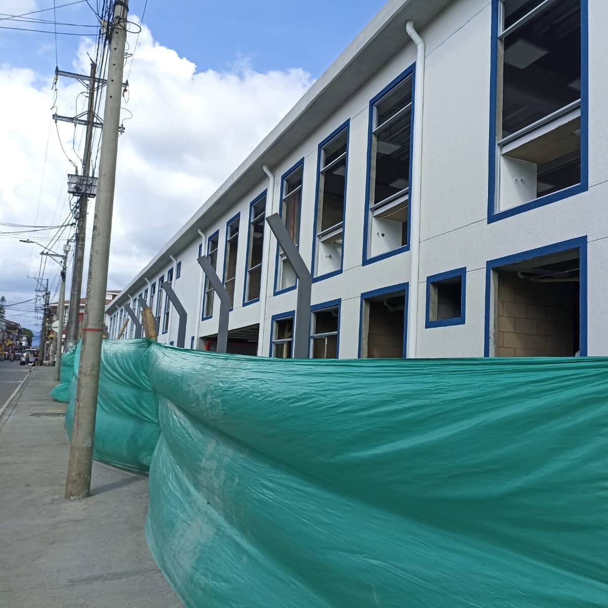 ¿Cuándo sería la entrega del colegio Liceo Andino de Filandia, Quindío?