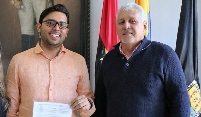 Luis Brayan Torres Caballero cuando se posicionó ante el alcalde de Cúcuta Cesar Omar Rojas Ayala como gerente de la terminal 