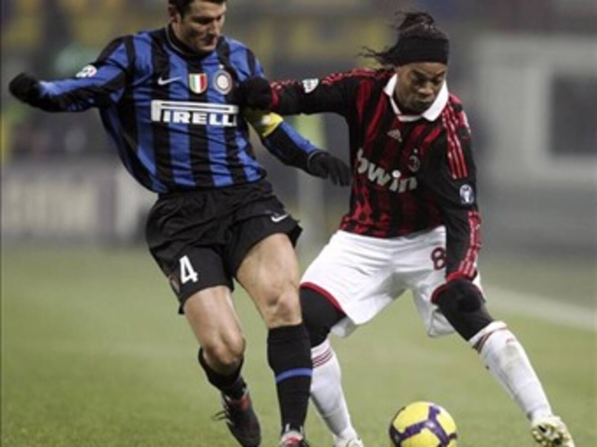 Ronaldinho organizó tres noches de fiesta en un hotel antes del clásico Milán-Inter