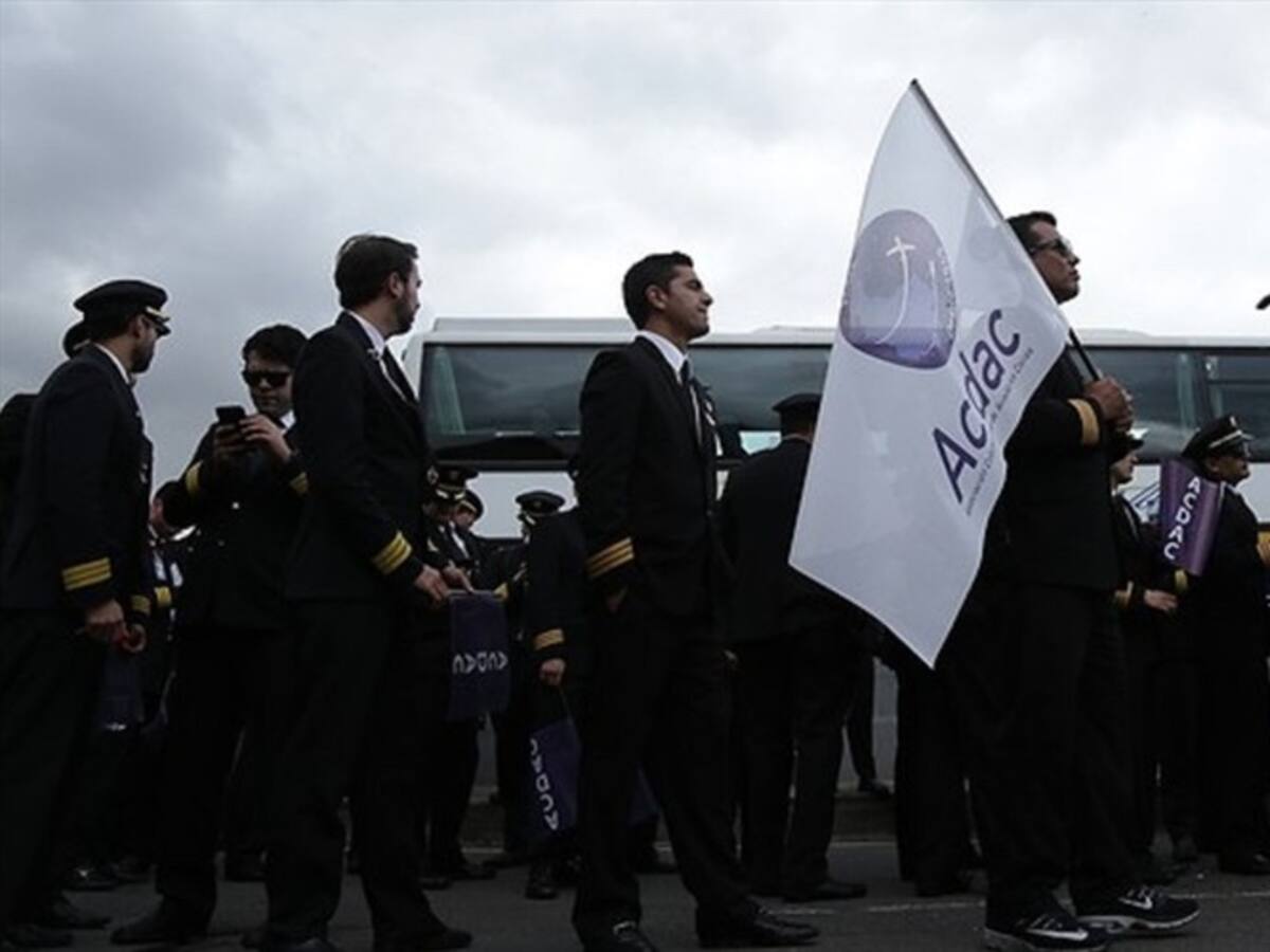 Mintrabajo advirtió a Avianca que no puede hacer despidos de pilotos afiliados a la Acdac