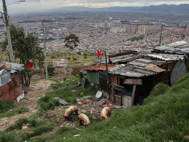 En Colombia el 35,7% de la población está en pobreza monetaria