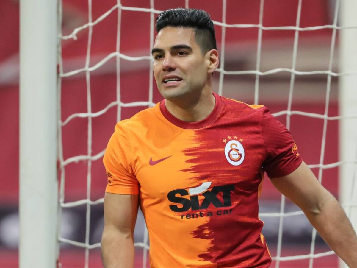 Falcao, operado con éxito de una fractura facial