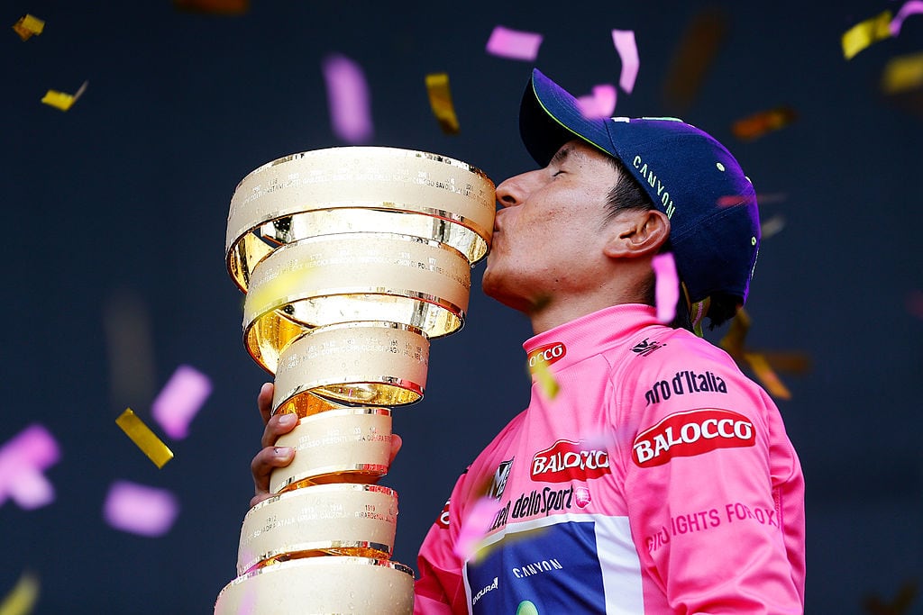 Nairo Quintana levanta el título del Giro de Italia 2014 / Getty Images