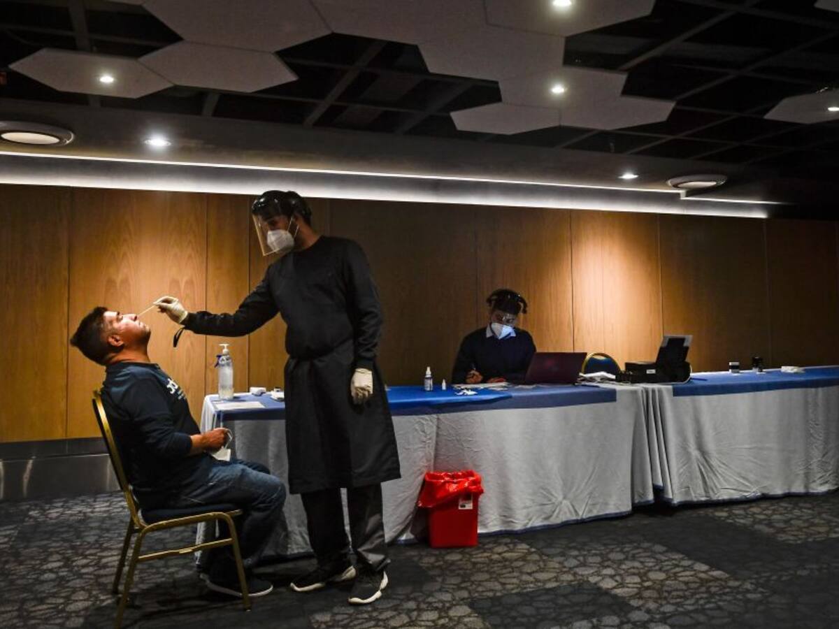 México investiga posible nueva variante COVID-19