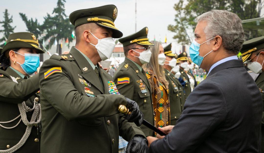 Iván Duque en la ceremonia de ascensos de la Policía Nacional.
