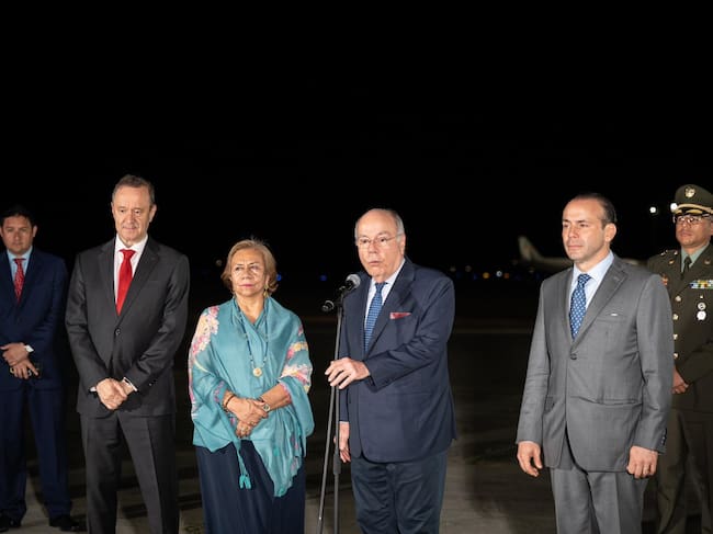 Canciller de Brasil llega a Colombia para posesión presidencial de Abelardo de la Espriella. Foto: EFE.