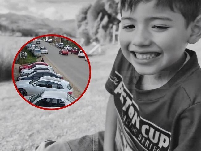 Alan bajó del carro por el costado opuesto de la vía y corrió a buscar a su papá, cuando lo embistió el vehículo. Imagen | Caracol Radio