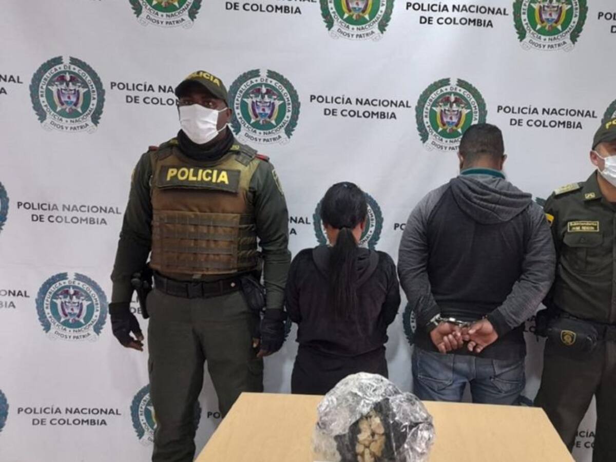 Se movilizaba con 5.000 gramos de base de coca pagado a su cuerpo