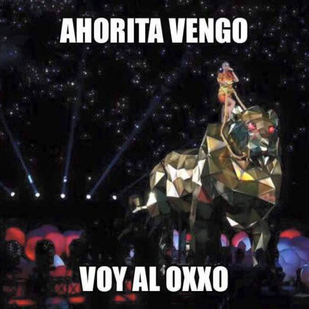 Los usuarios de las redes sociales crearon chistes gráficos sobre el partido y la presentación de Katy Perry. Fotos: Difusión.