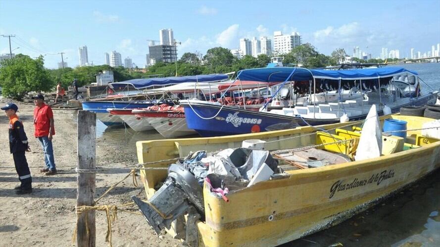 Cierran dos establecimientos e inmovilizan embarcaciones en un muelle ilegal de Cartagena. Foto: Prensa Alcaldía de Cartagena