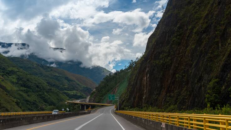 Manifestaciones mantienen cerrada la vía Bogotá – Villavicencio