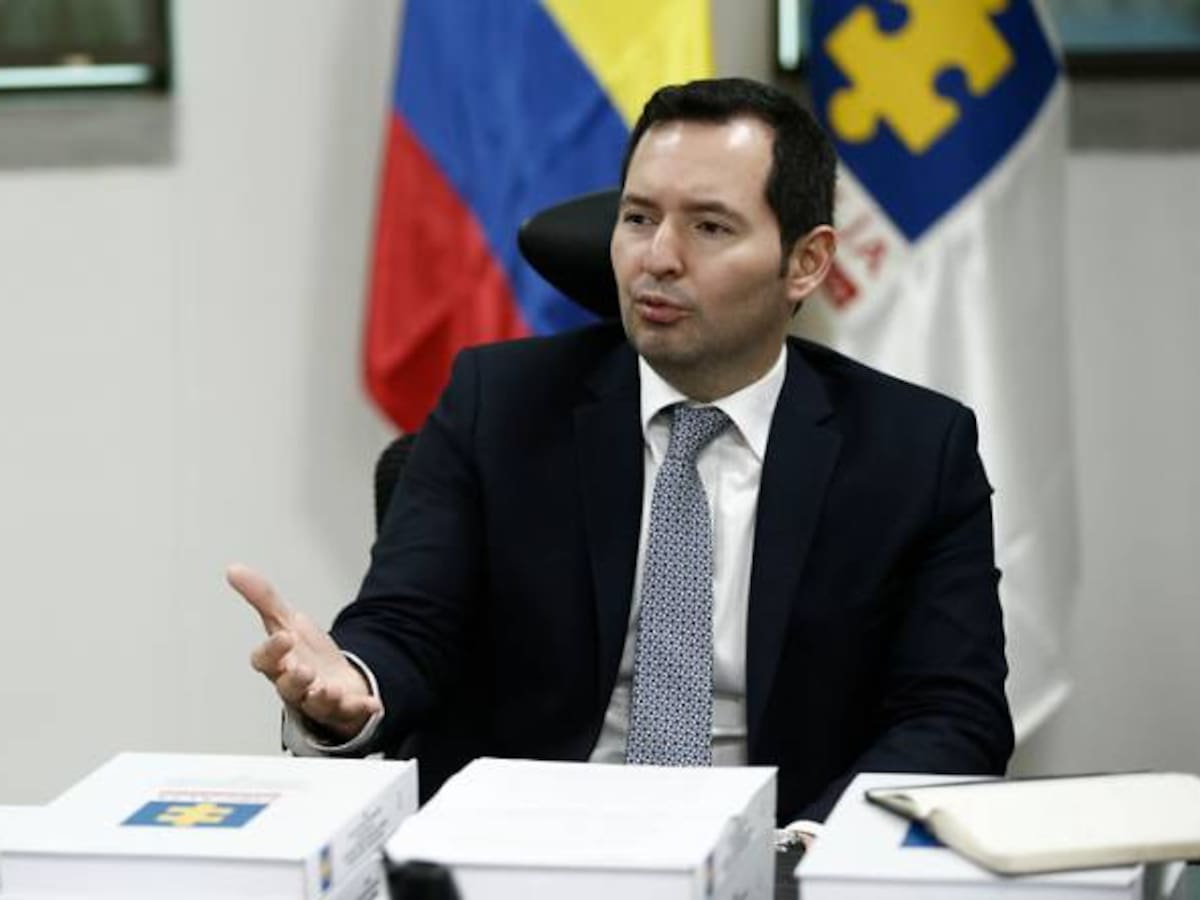 Más de $20.000 millones en contratos se firmaron en menos de tres meses durante la era Perdomo en Fiscalía