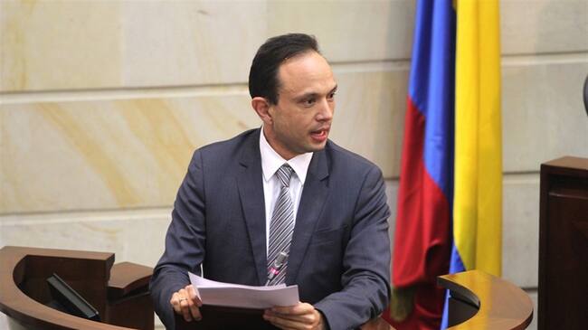 Pese a que el presidente Santos postuló al magistrado Carlos Bernal, su gobierno lo señala de haber votado con desconocimiento. Foto: Colprensa