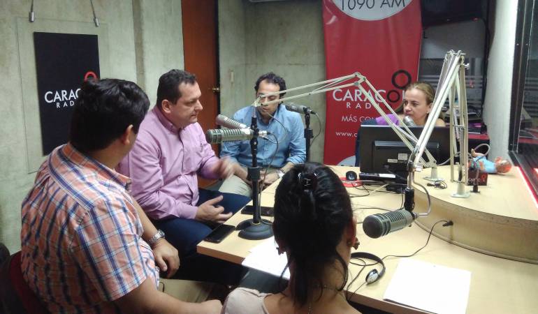 Secretario de Planeación municipal, Cristian Buitrago (centro).