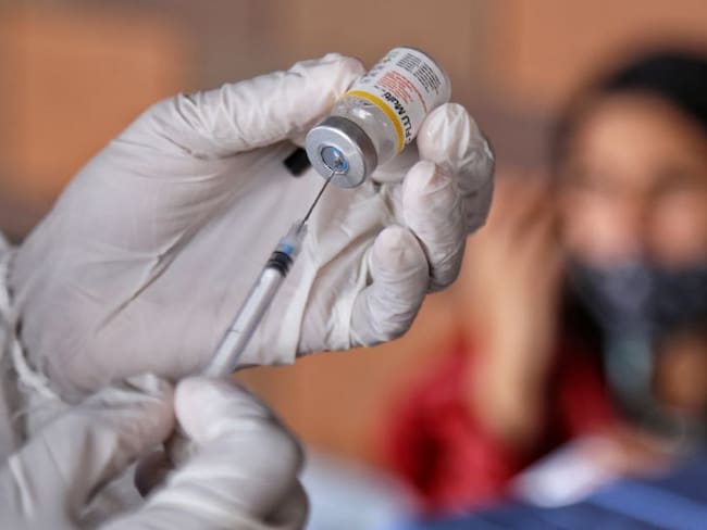 Minsalud anuncio que este martes 27 de abril llegaría a Colombia un millón de dosis de vacunas de Sinovac.