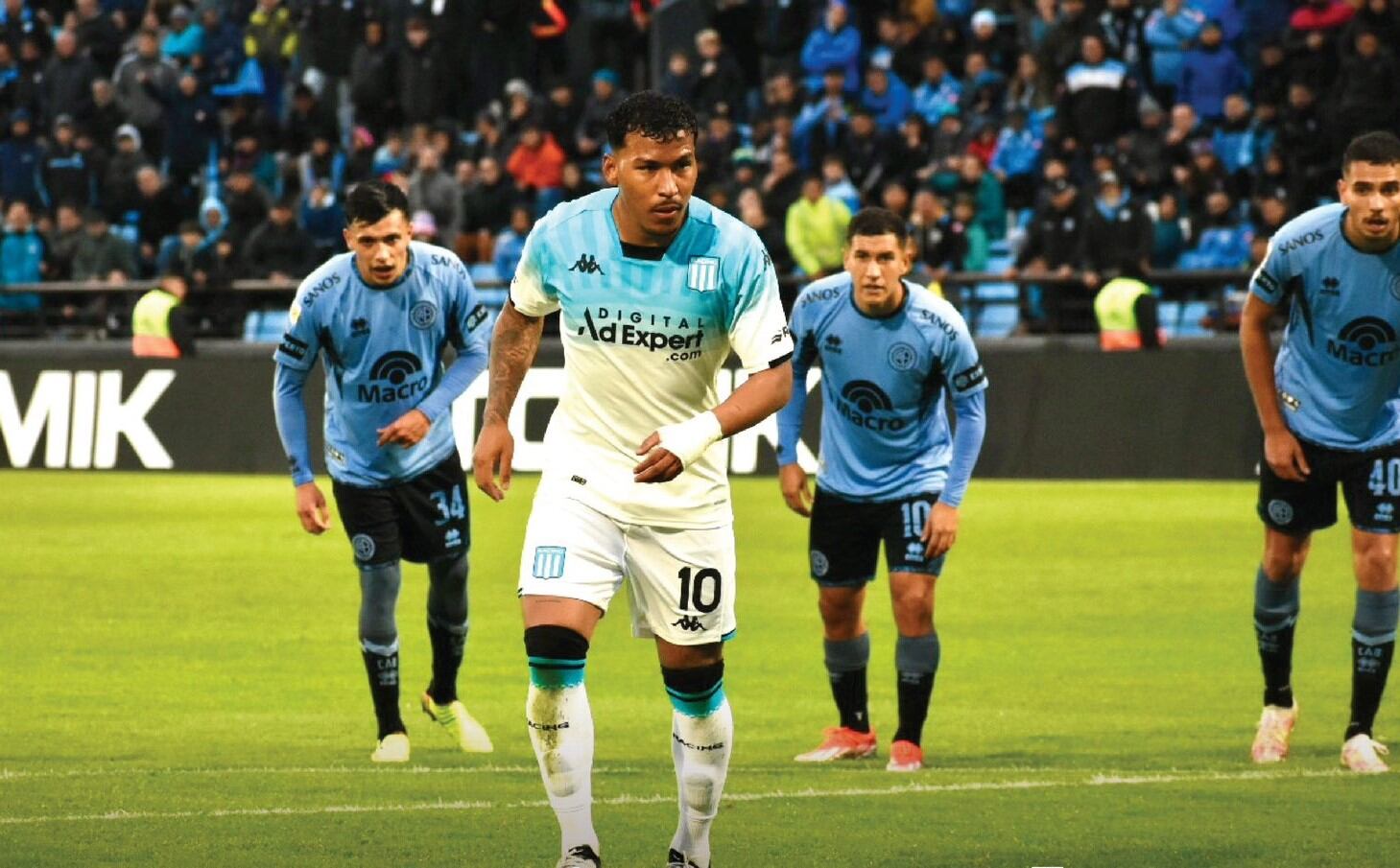 Roger Martínez, delantero de Racing / @RacingClub