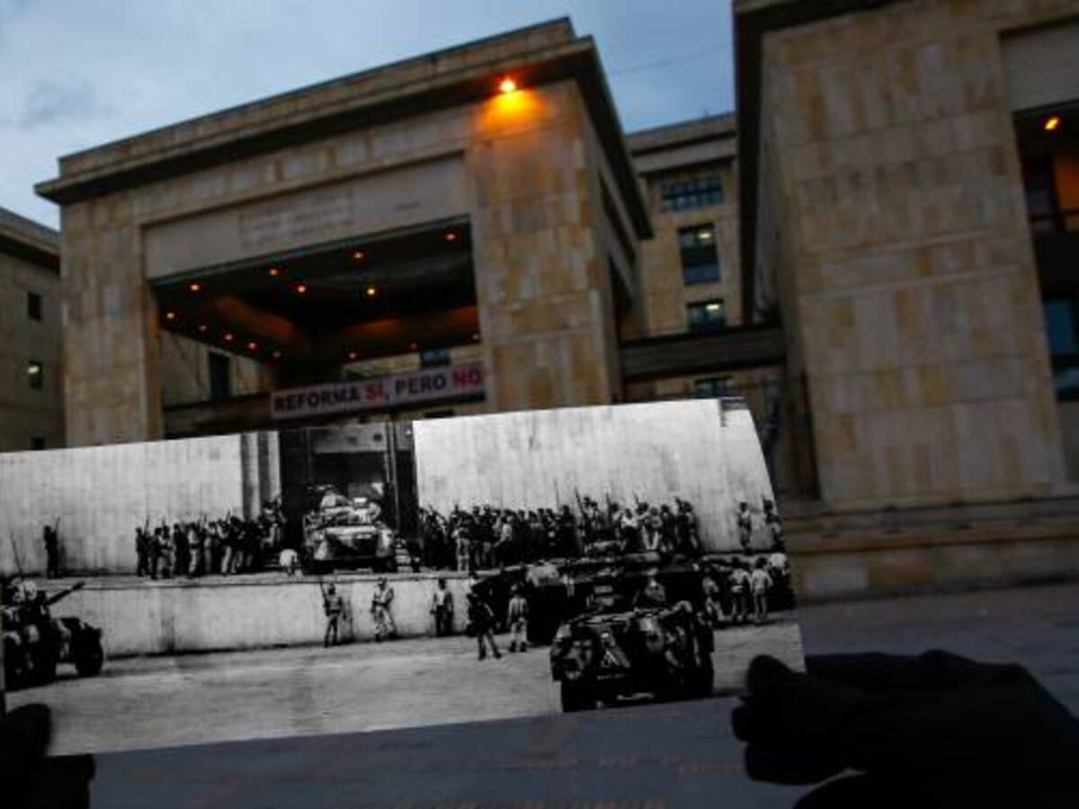Se conmemoran 30 años de la Toma del Palacio de Justicia