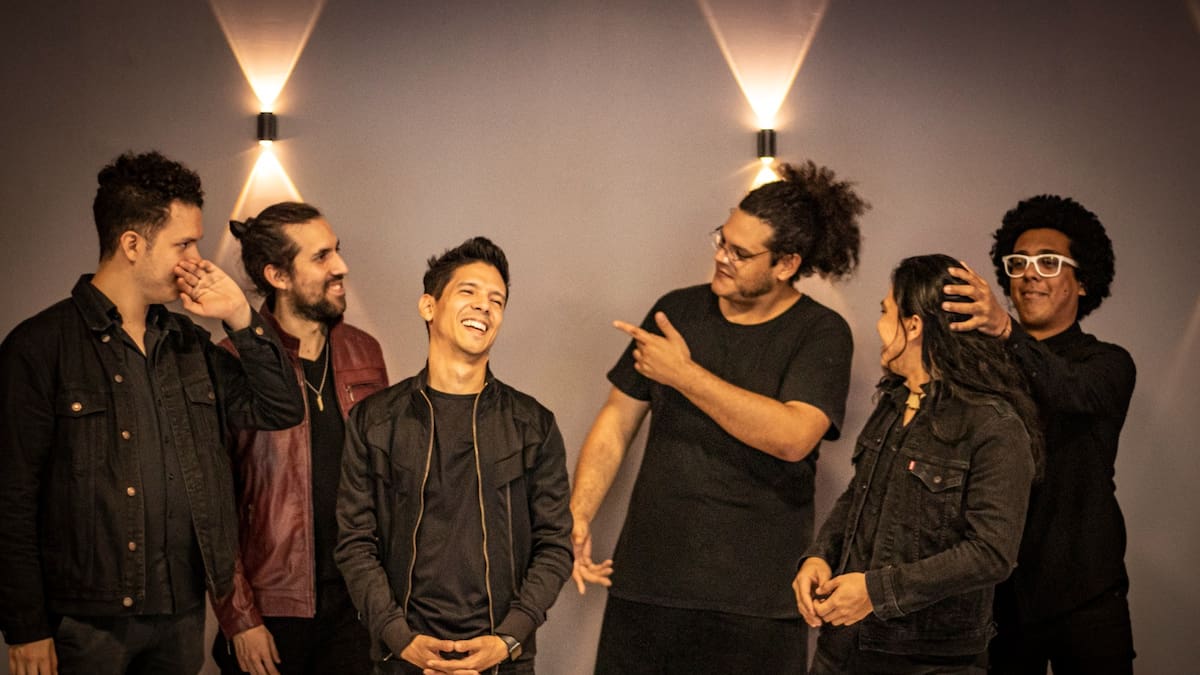 Desvirtual presenta El vertigo de mirara hacia adentro