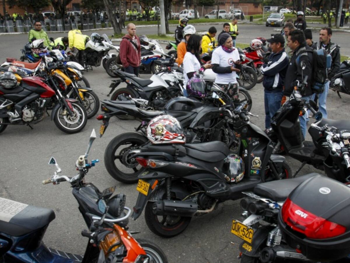 Motociclistas en Bogotá cuestionan regulación anunciada por el Distrito