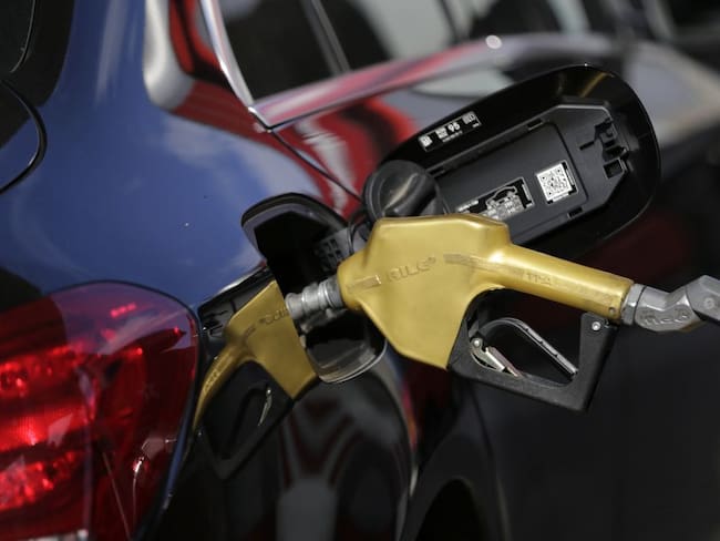 MinMinas: Precio de gasolina se fijará según cotizaciones internacionales