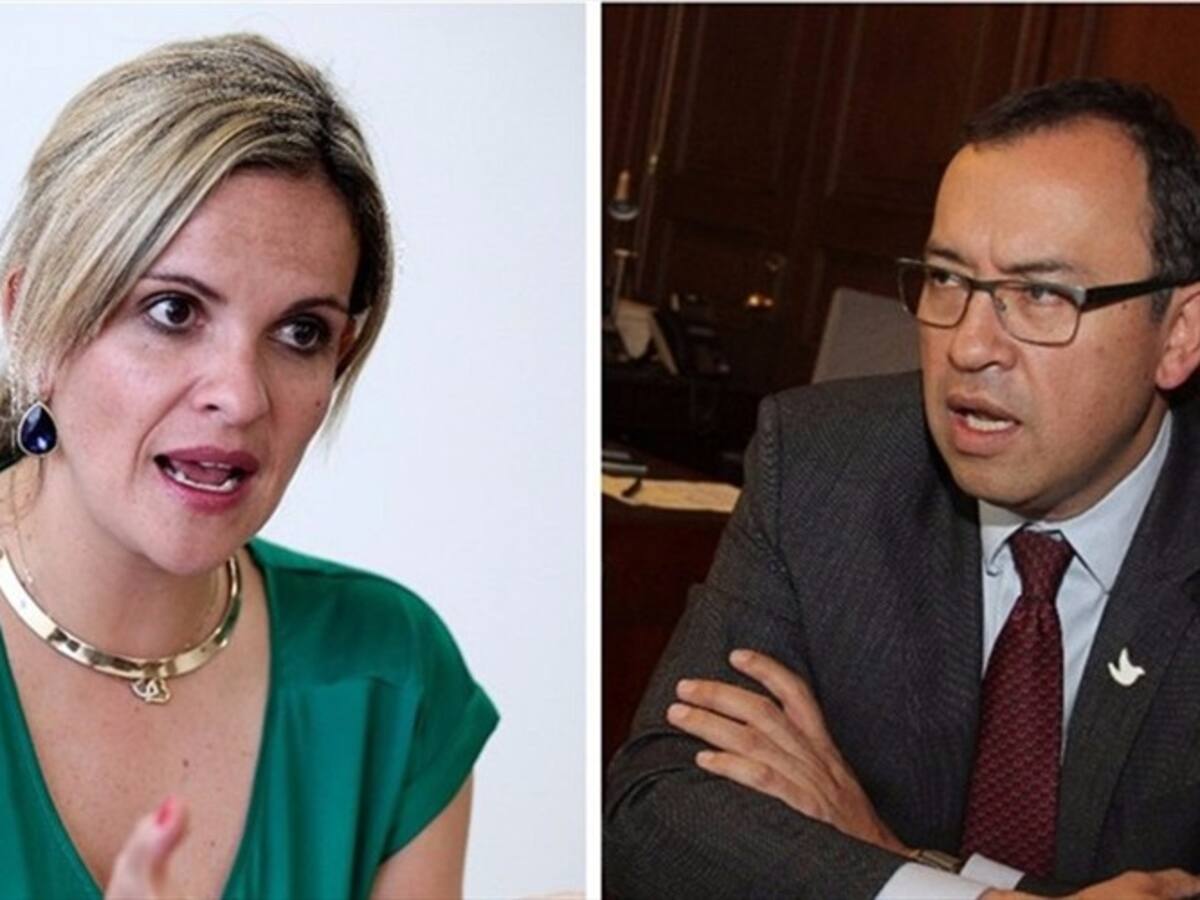 Las pruebas que entregó la directora del Sena a la Procuraduría en contra de Prada