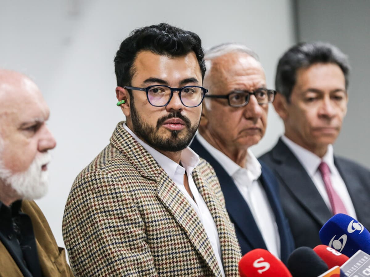 “El exsuperintendente Leal y el ministro de Salud saben de dónde venían esos interventores”: Sarabia