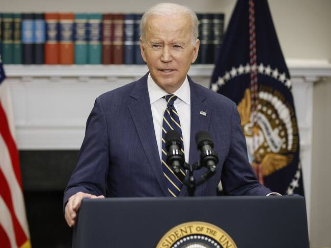 EE.UU. prohíbe importación de vodka, comida de mar y diamantes rusos